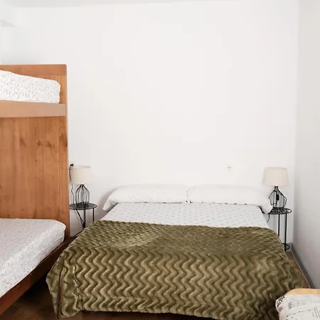 Rua 35 Hostel *